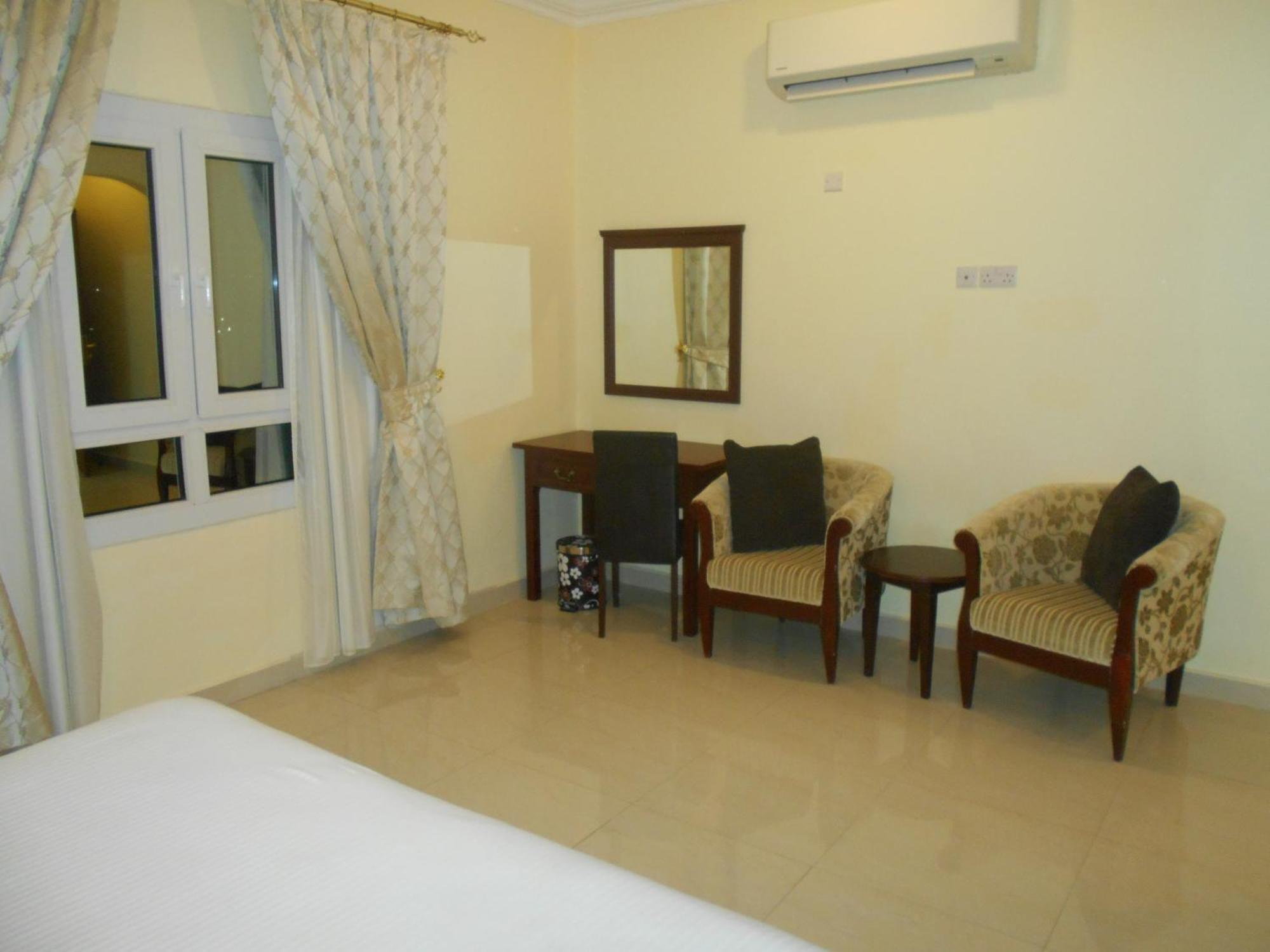 Nizwa Hotel Apartments Exteriör bild