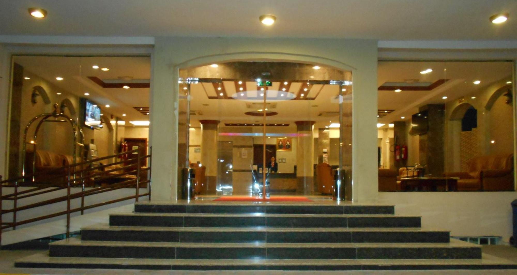 Nizwa Hotel Apartments Exteriör bild
