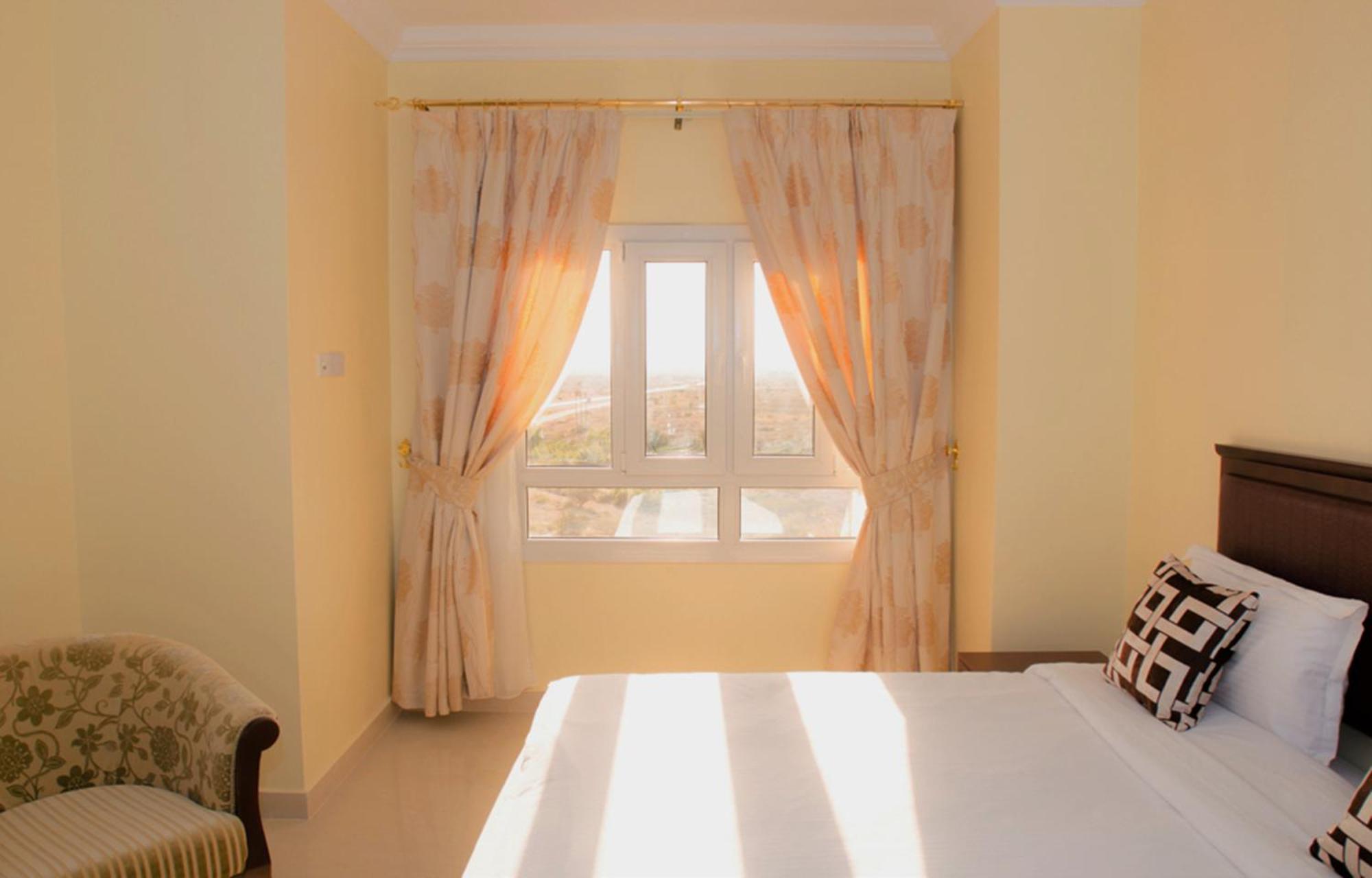 Nizwa Hotel Apartments Exteriör bild