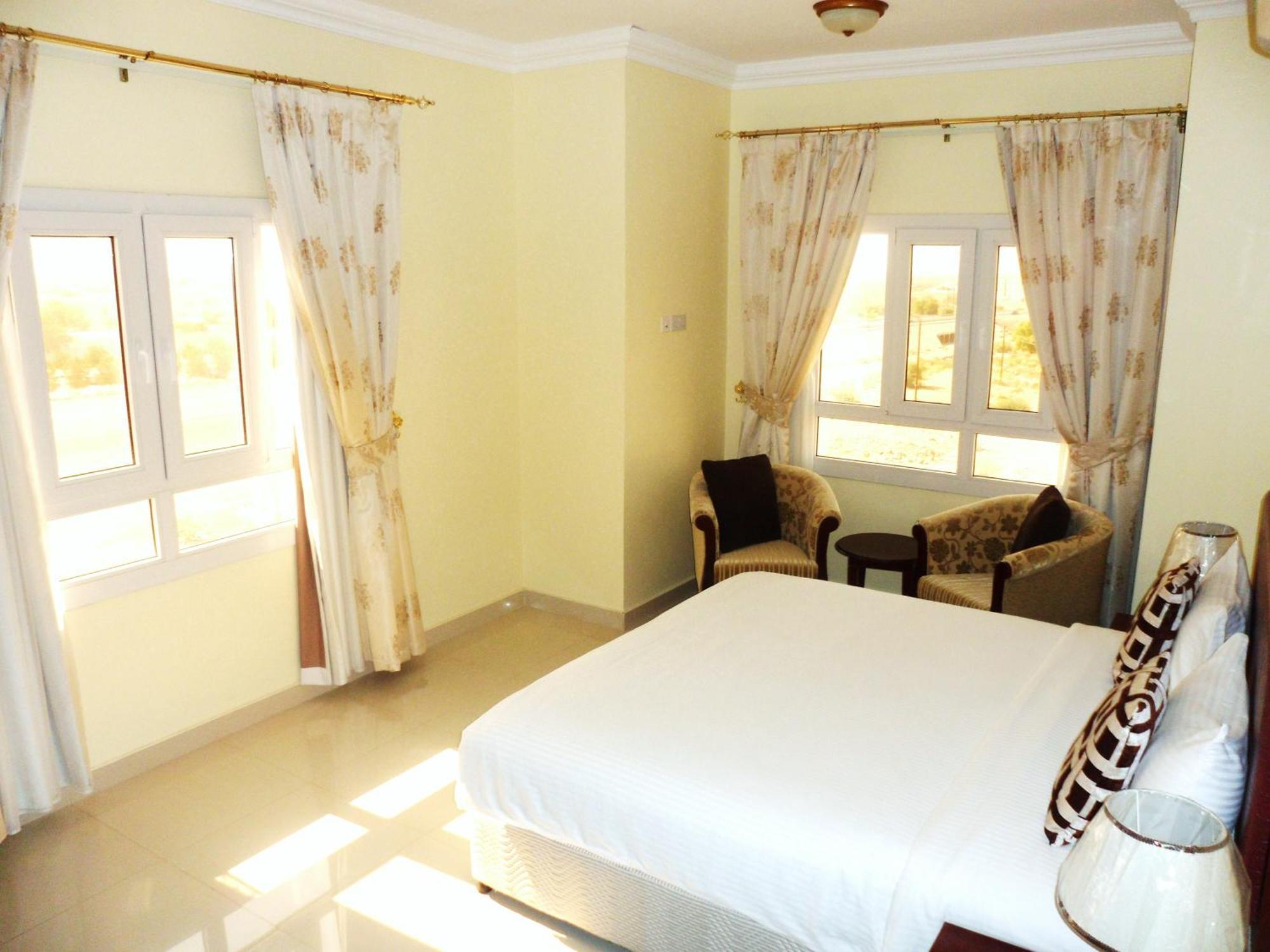 Nizwa Hotel Apartments Exteriör bild