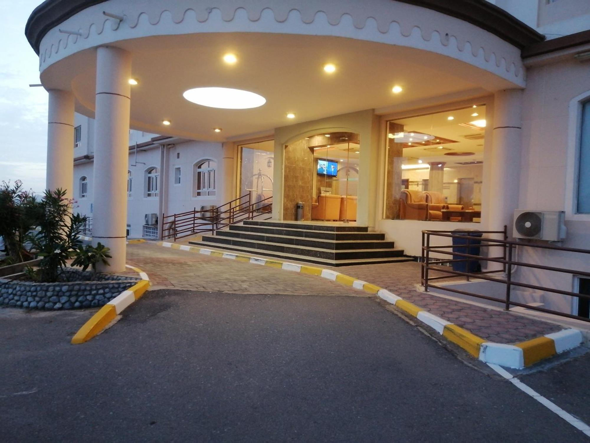 Nizwa Hotel Apartments Exteriör bild
