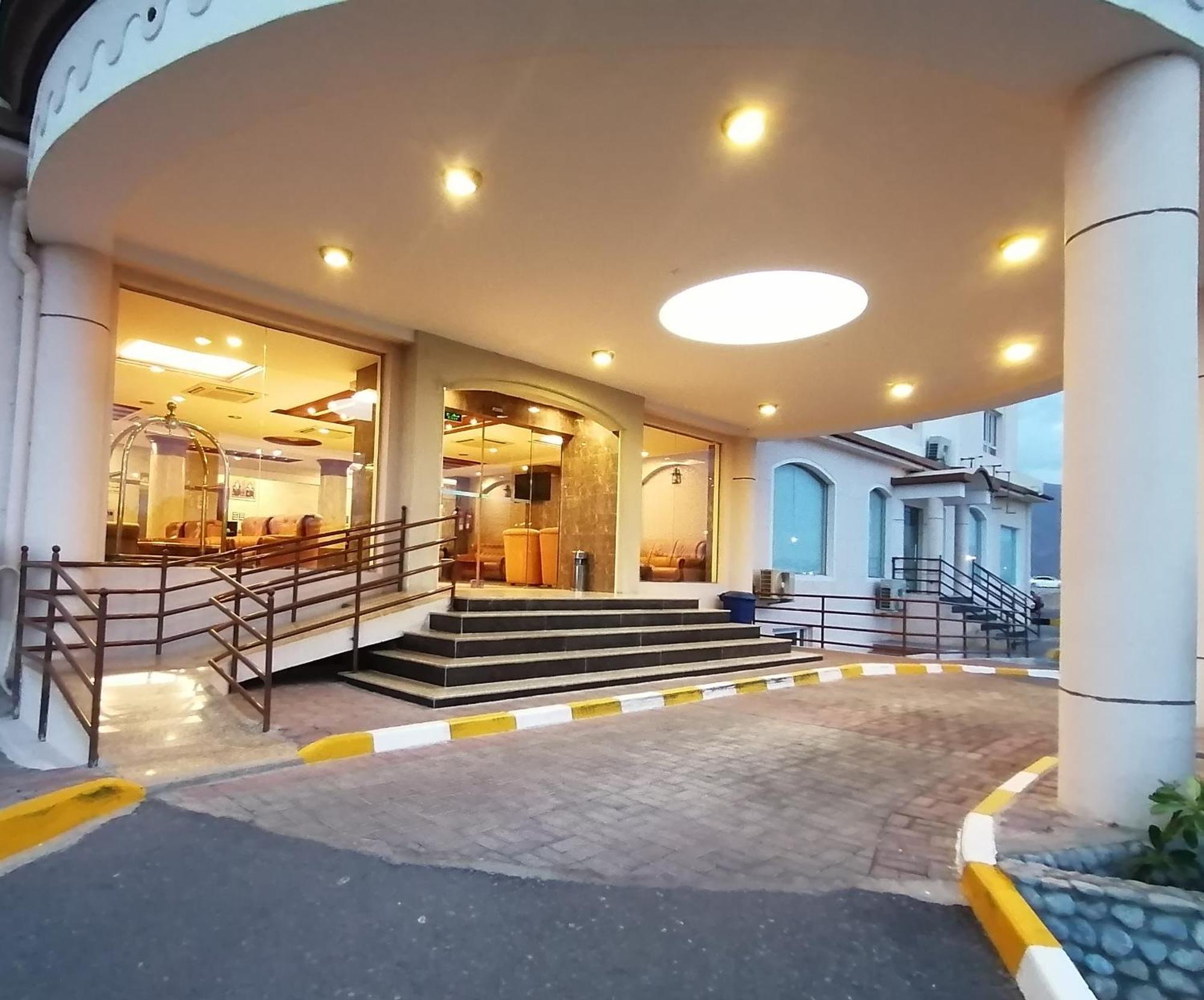 Nizwa Hotel Apartments Exteriör bild