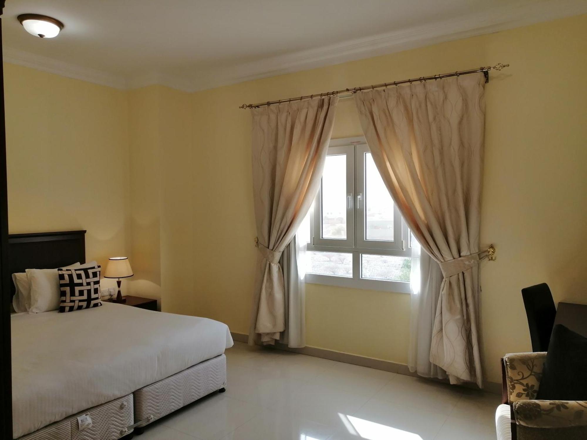 Nizwa Hotel Apartments Exteriör bild